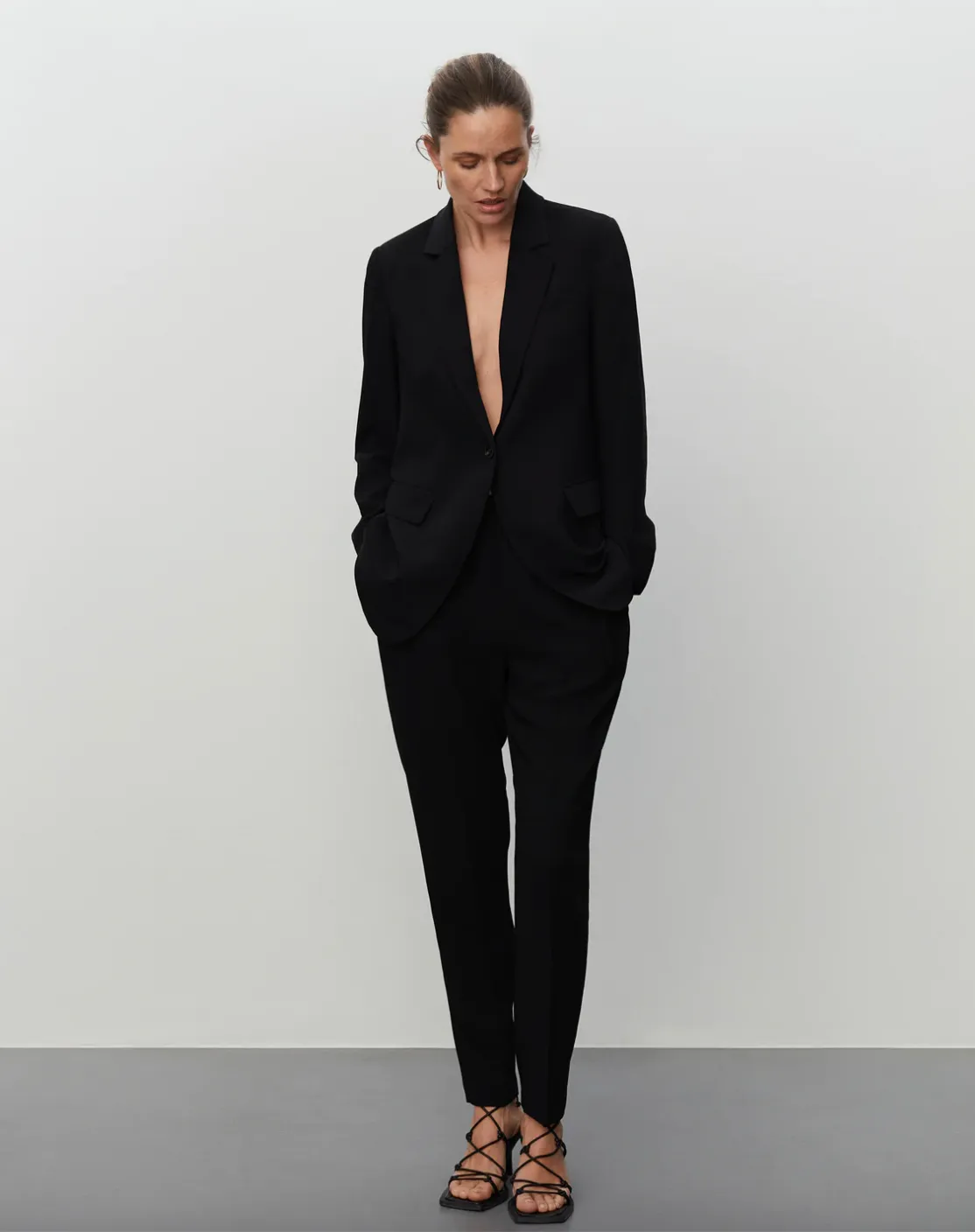 Elton Classic Gabardine Black